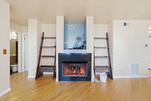6701 S Crandon Avenue 8C, Chicago, IL 60649