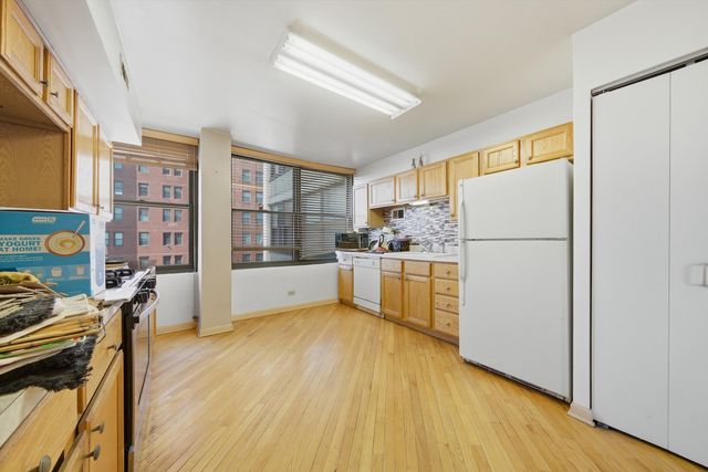 6701 S Crandon Avenue 8C, Chicago, IL 60649