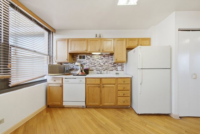 6701 S Crandon Avenue 8C, Chicago, IL 60649