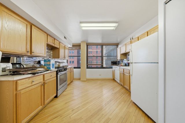 6701 S Crandon Avenue 8C, Chicago, IL 60649