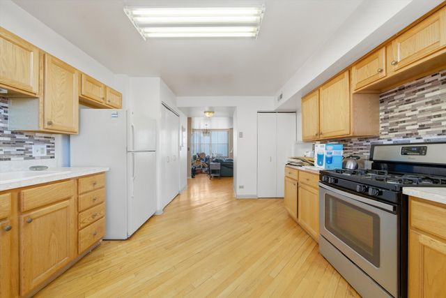 6701 S Crandon Avenue 8C, Chicago, IL 60649