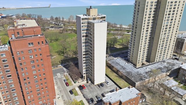 6701 S Crandon Avenue 8C, Chicago, IL 60649