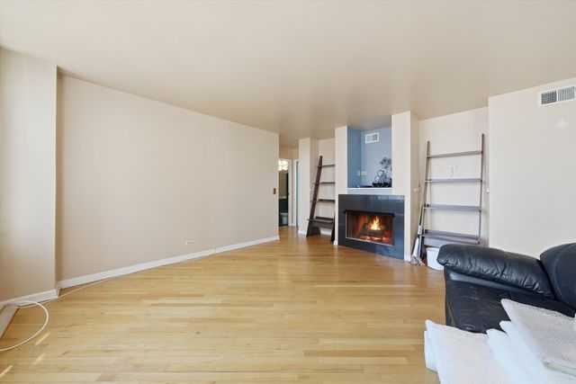 6701 S Crandon Avenue 8C, Chicago, IL 60649