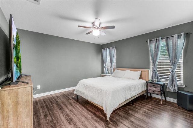 2512 Avenue H, Fort Worth, TX 76105