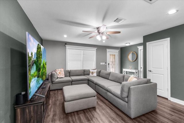 2512 Avenue H, Fort Worth, TX 76105