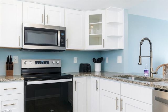 4534 SE 5th PL # 11, Cape Coral, FL 33904