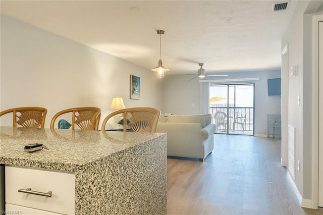 4534 SE 5th PL # 11, Cape Coral, FL 33904