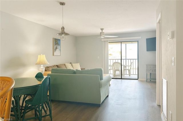 4534 SE 5th PL # 11, Cape Coral, FL 33904