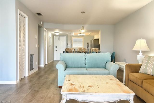 4534 SE 5th PL # 11, Cape Coral, FL 33904