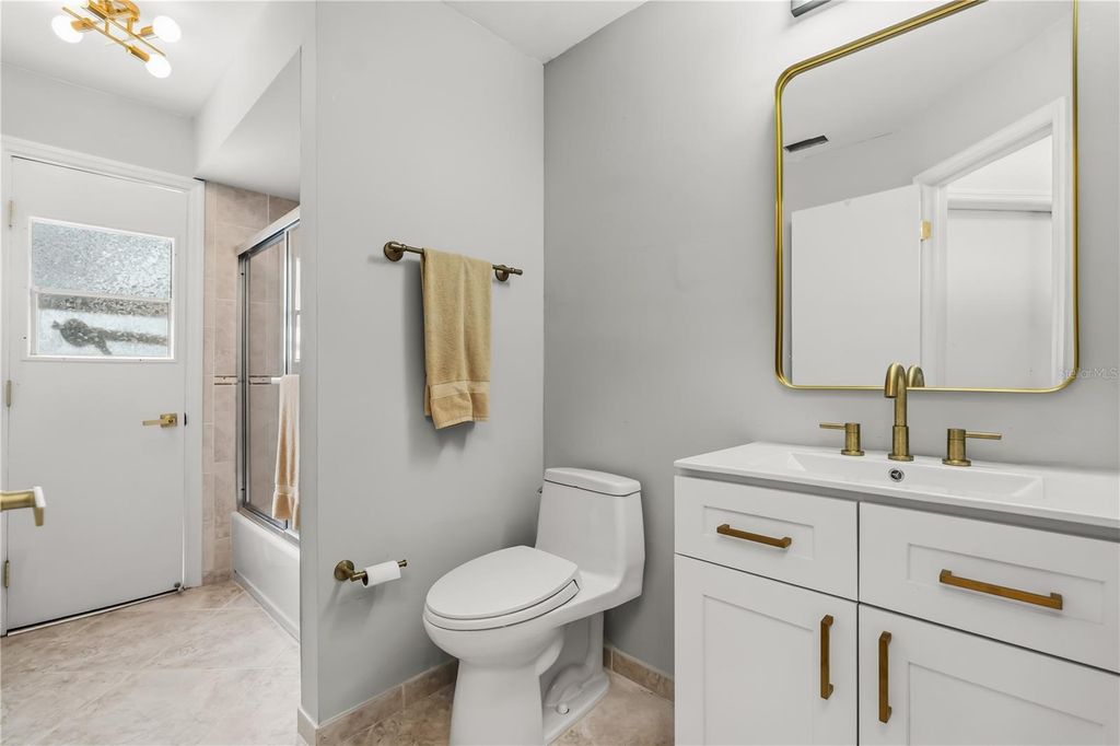 Image 27 of property listing at 4938 SAMOA CIRCLE 6, Orlando, FL 32808