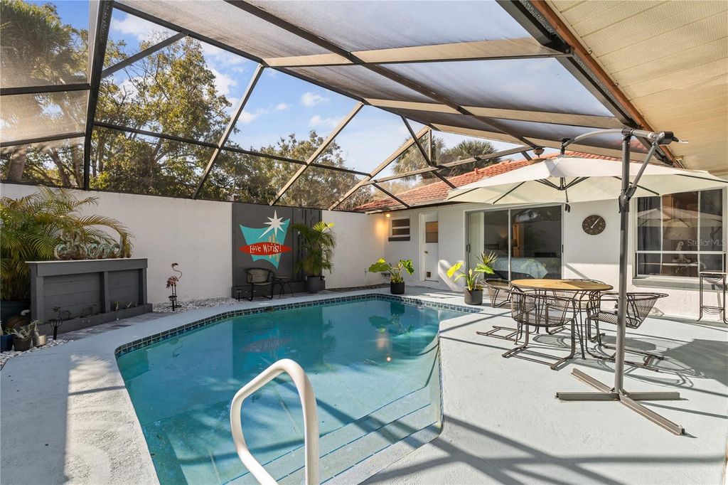 Image 28 of property listing at 4938 SAMOA CIRCLE 6, Orlando, FL 32808