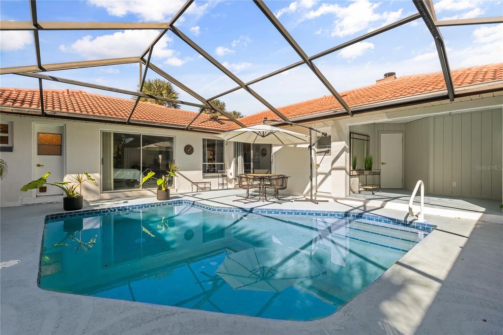 Image 30 of property listing at 4938 SAMOA CIRCLE 6, Orlando, FL 32808