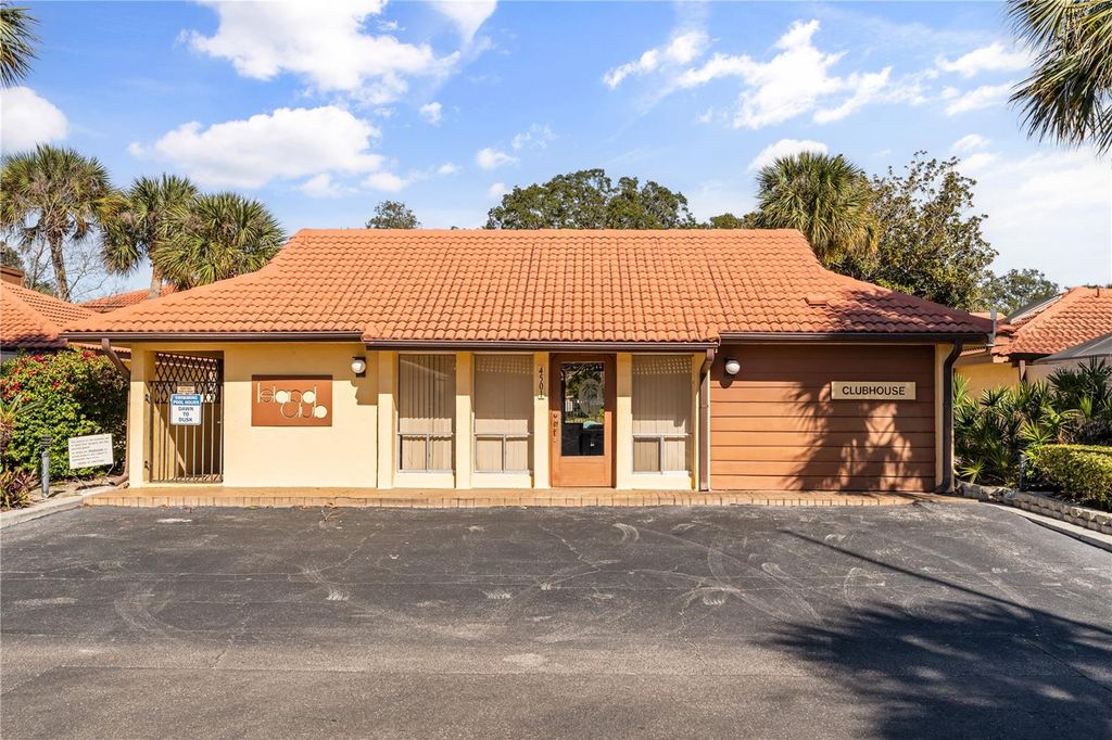 Image 34 of property listing at 4938 SAMOA CIRCLE 6, Orlando, FL 32808