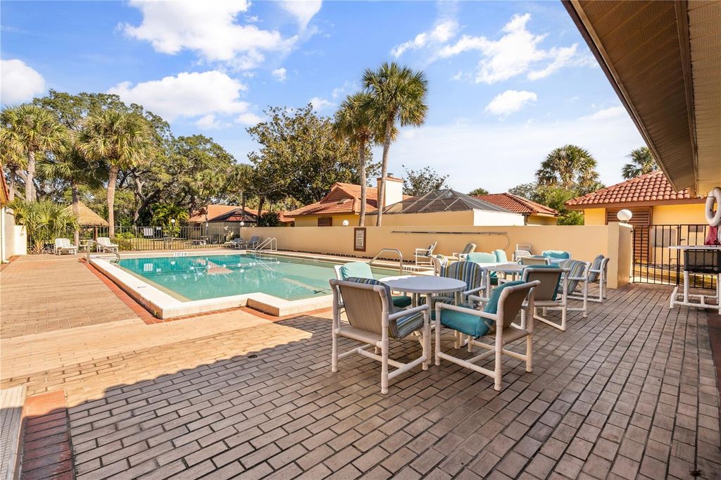 Image 35 of property listing at 4938 SAMOA CIRCLE 6, Orlando, FL 32808