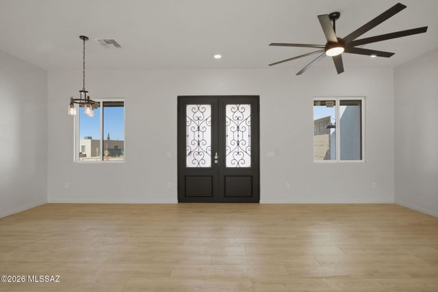 3671 E Rollins Road, Tucson, AZ 85739