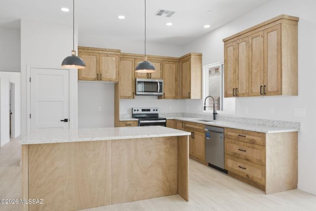 3671 E Rollins Road, Tucson, AZ 85739