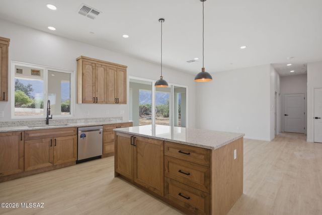 3671 E Rollins Road, Tucson, AZ 85739