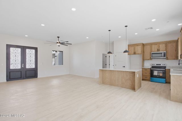 3671 E Rollins Road, Tucson, AZ 85739