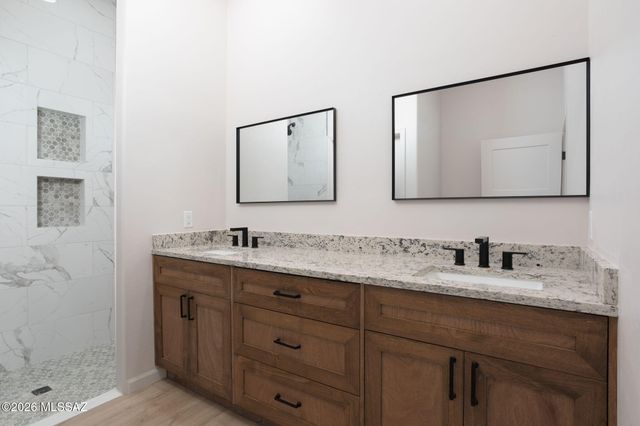 3671 E Rollins Road, Tucson, AZ 85739