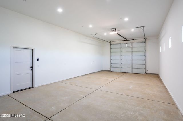 3671 E Rollins Road, Tucson, AZ 85739