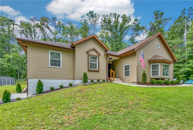 163 Healy Lane, Marietta, SC 29661