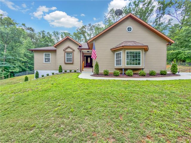 163 Healy Lane, Marietta, SC 29661