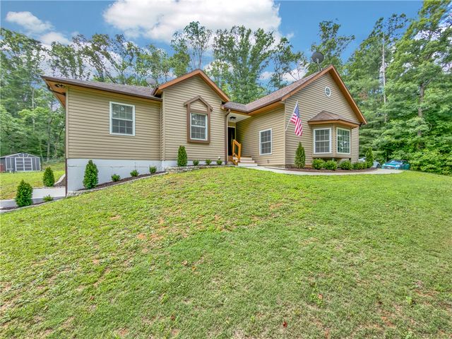 163 Healy Lane, Marietta, SC 29661