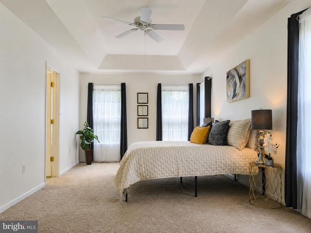 11 MILLER CIR, Pennington, NJ 08534