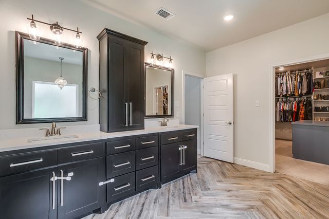 1024 Sky Road, Weatherford, TX 76087