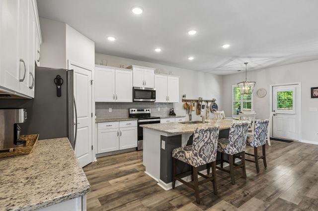 2106 Houston Bnd, Lebanon, TN 37087