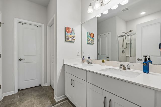 2106 Houston Bnd, Lebanon, TN 37087