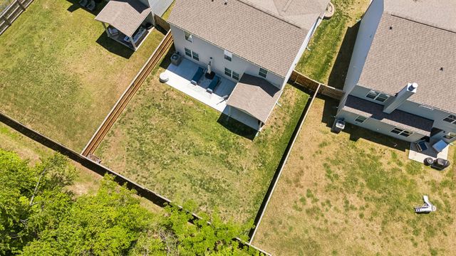 2106 Houston Bnd, Lebanon, TN 37087
