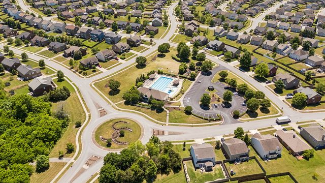 2106 Houston Bnd, Lebanon, TN 37087