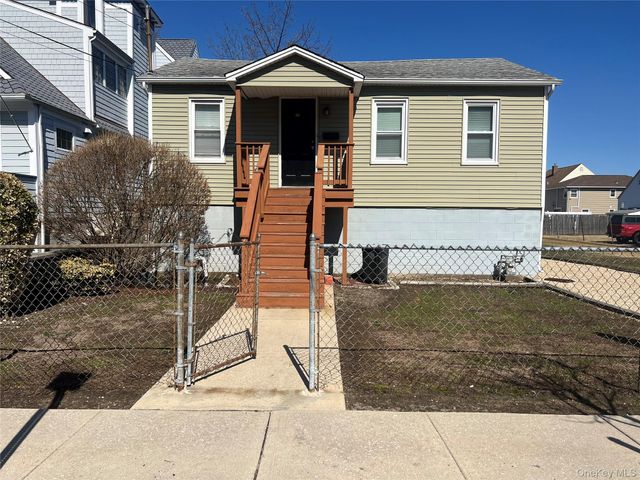36 Casino Street, Freeport, NY 11520