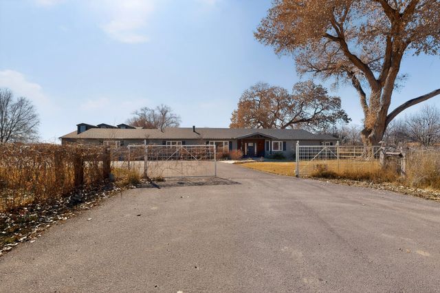 13 Park Lane Circle, Peralta, NM 87042