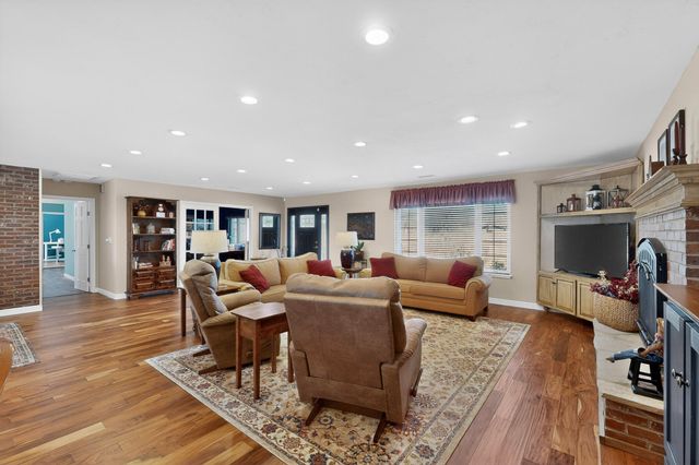 13 Park Lane Circle, Peralta, NM 87042