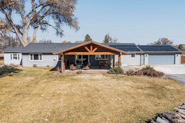 13 Park Lane Circle, Peralta, NM 87042