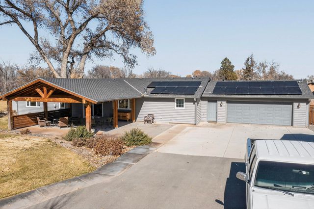 13 Park Lane Circle, Peralta, NM 87042