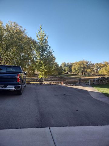 13 Park Lane Circle, Peralta, NM 87042