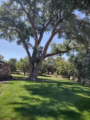 13 Park Lane Circle, Peralta, NM 87042