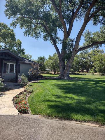 13 Park Lane Circle, Peralta, NM 87042