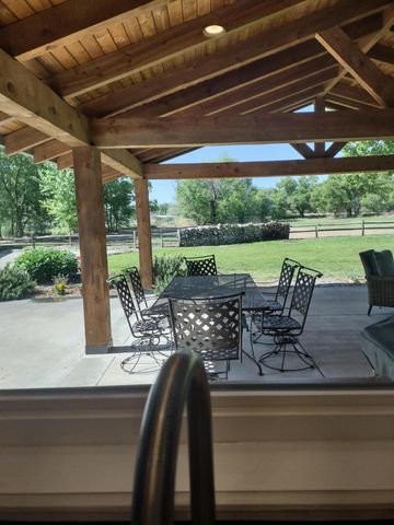 13 Park Lane Circle, Peralta, NM 87042