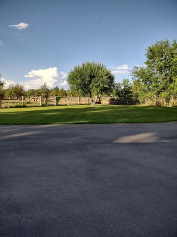 13 Park Lane Circle, Peralta, NM 87042