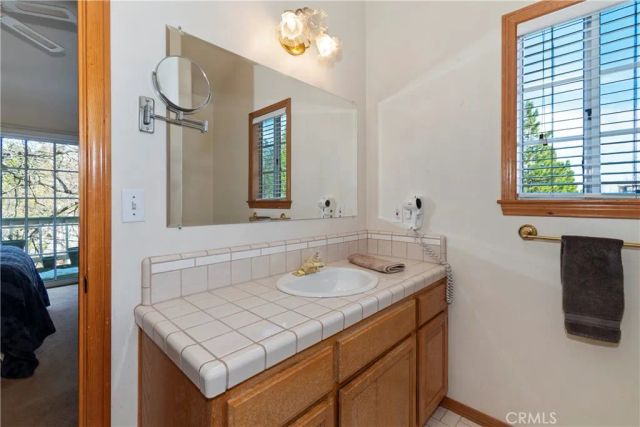 28223 North Bay, Lake Arrowhead, CA 92352