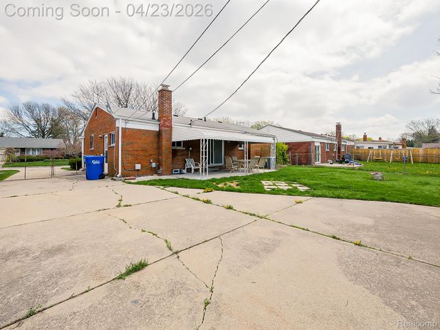 26177 Cunningham Drive, Warren, MI 48091