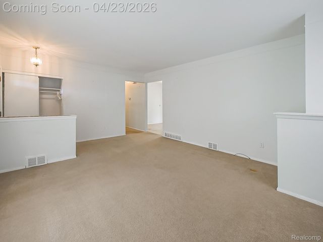 26177 Cunningham Drive, Warren, MI 48091