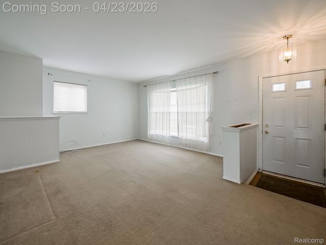 26177 Cunningham Drive, Warren, MI 48091