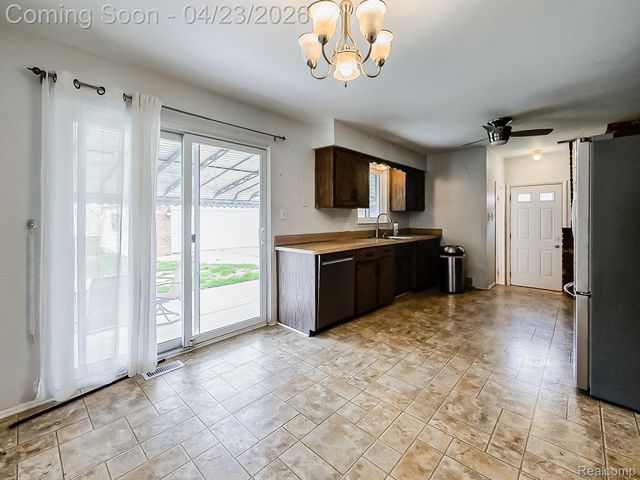 26177 Cunningham Drive, Warren, MI 48091