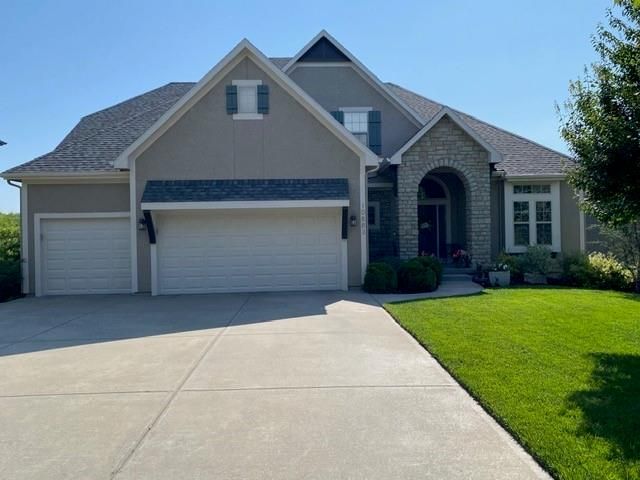 10883 S Barth Road, Olathe, KS 66061