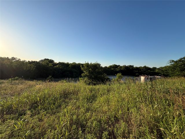 280 Coyote Trail, Rhome, TX 76078